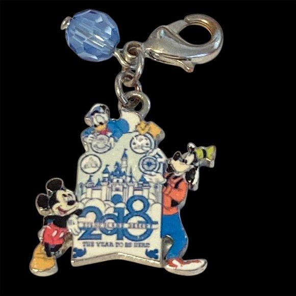 Walt Disney Fab 5 ClipOn Charm Mickey Mouse Goofy Donald Duck 2018 Magic Kingdom - Picture 2 of 10